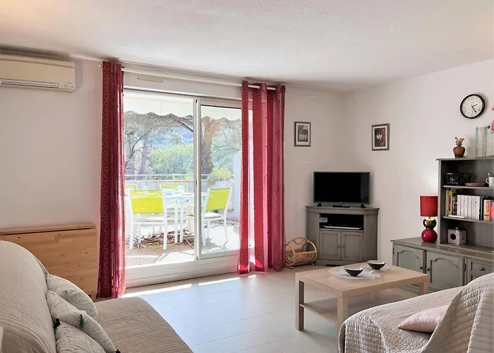 Appt Climatise Avec Piscine, 6 Couchages, Proche Plage, 2 Terrasses, Parking - - Fr-1-251-551 Lägenhet Le Lavandou